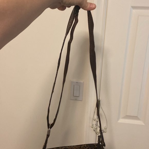 Camouflage crystal cross & studs crossbody nwot 9.5" x 8.75" long strap adj too - Picture 14 of 16